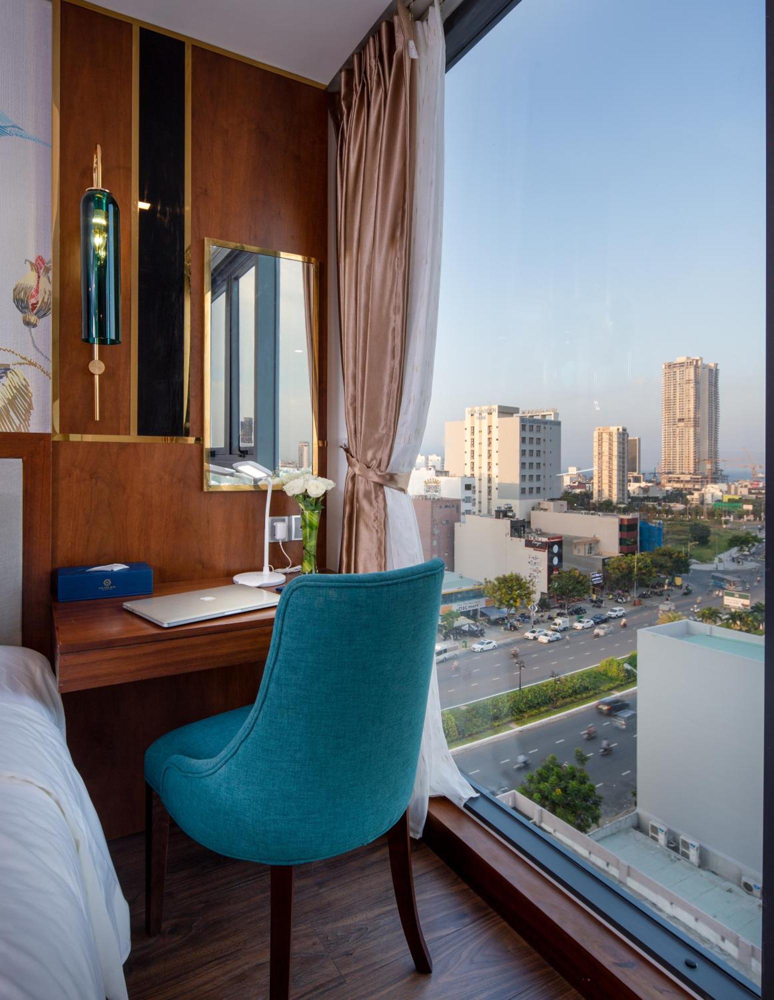 Cn Palace Boutique Hotel & Spa Da Nang Exterior foto